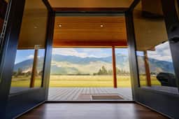 Peters Ridge-Stunning Mountain Views, Close to GNP! - Image 2