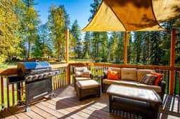 Gorgeous Home with hot tub on 6.5 acres minutes from Whitefish! - Image 4