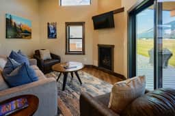 Columbia - Stunning Mountain Views, Close to GNP! - Image 2