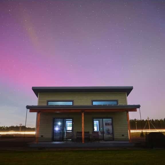 Doris Cabin-Stunning Mountain Views, Close to GNP! - Image 1