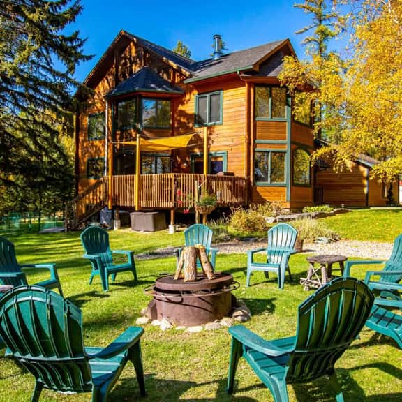 Gorgeous Home with hot tub on 6.5 acres minutes from Whitefish! - Image 1