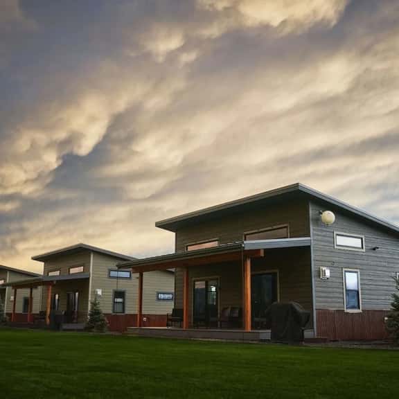 Columbia - Stunning Mountain Views, Close to GNP! - Image 1
