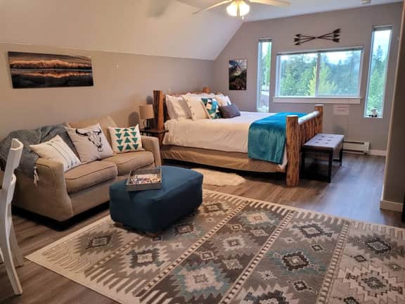 Mountain View Studio Apartment, Close to GNP - Image 5